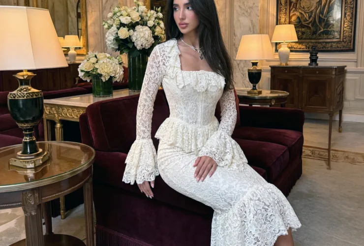 Letouch Éloise Lace Set, what to wear to a Kuwaiti wedding