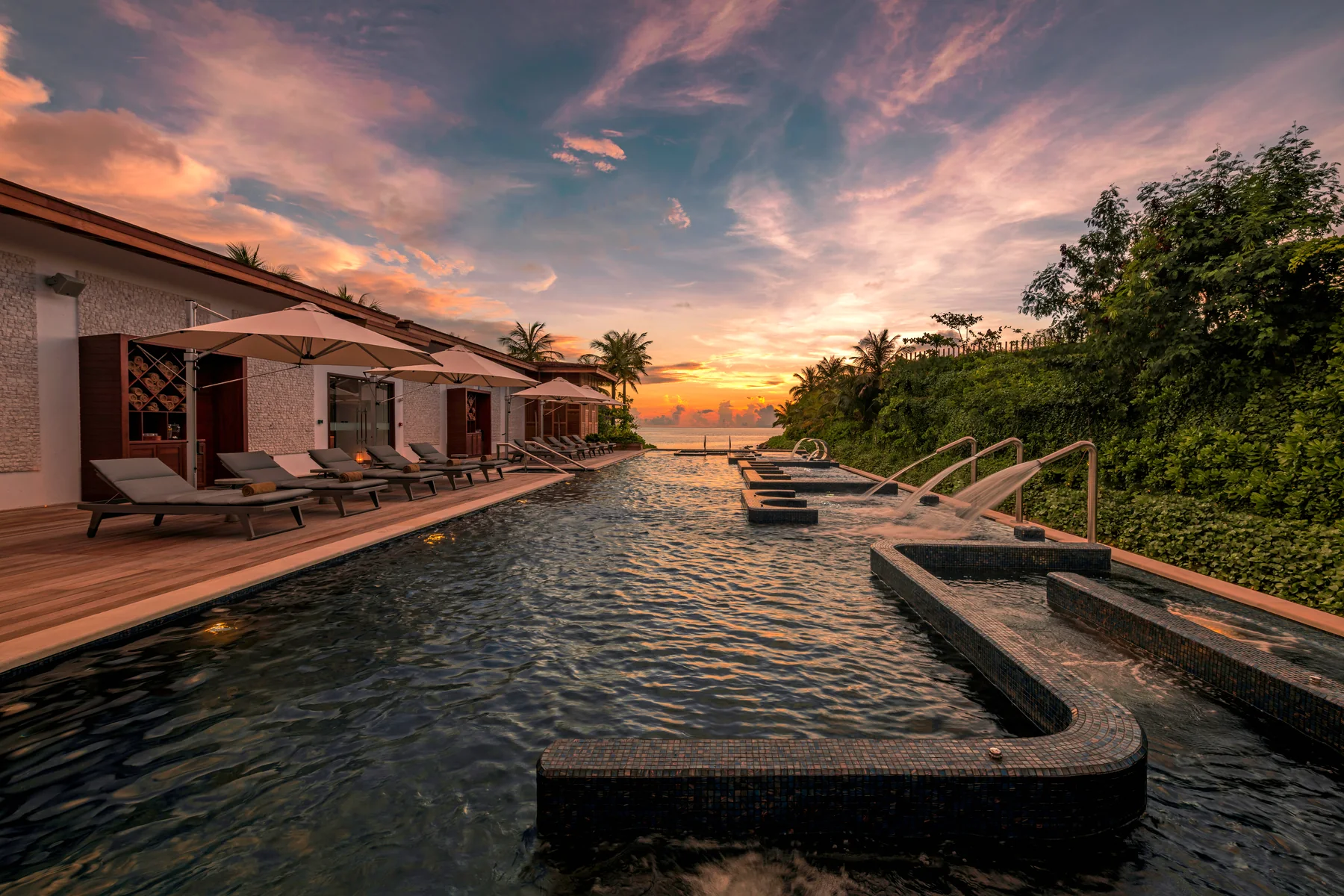 Hydrotherapy pool at the Aqua Wellness Centre, Waldorf Astoria Maldives Ithaafushi