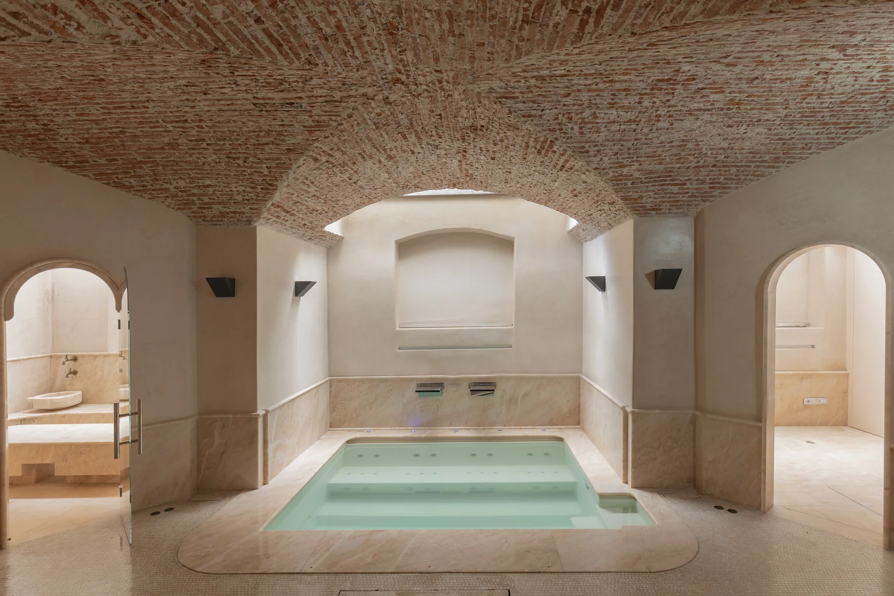 The wellness pool at Aquae Vitali, Il Salviatino, Florence