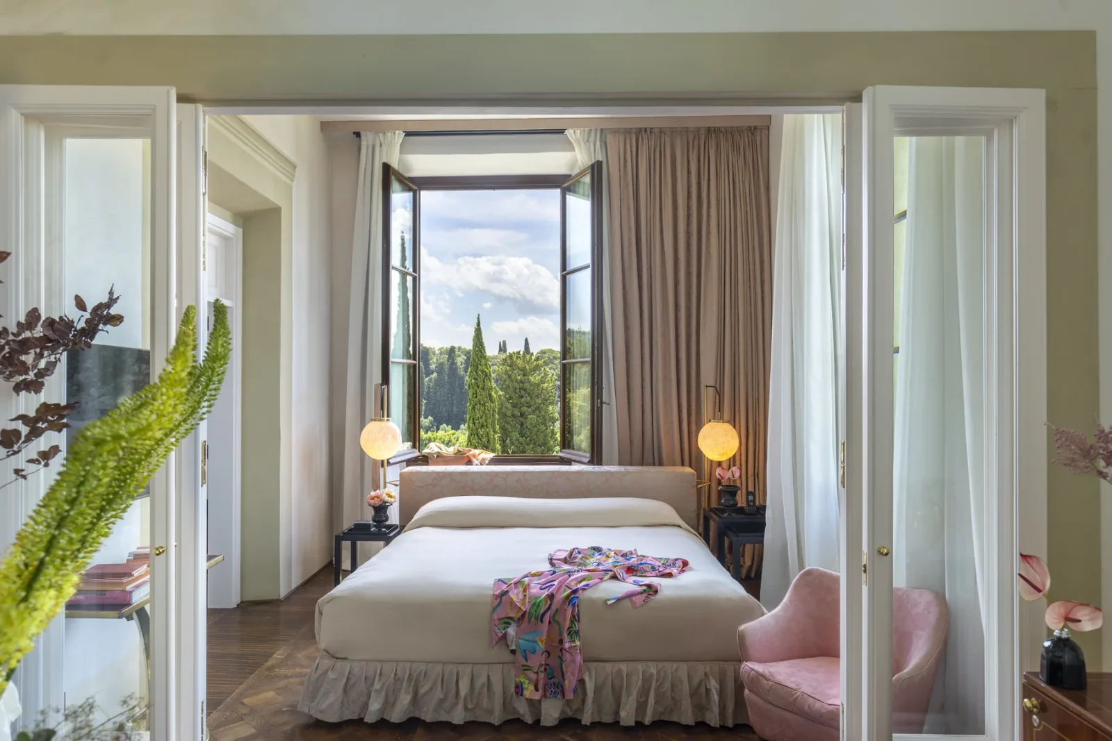 A suite at Il Salviatino with a view of Florence's Duomo
