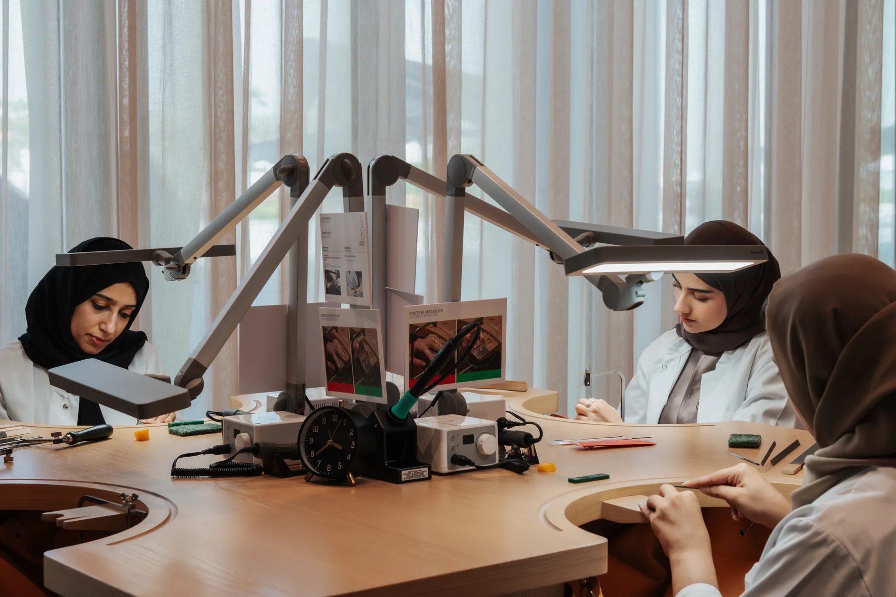 Students at the bench at L’ÉCOLE, School of Jewelry Arts, Dubai campus