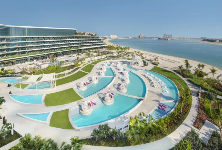 The pool and beach at W Dubai The Palm on Palm Jumeirah