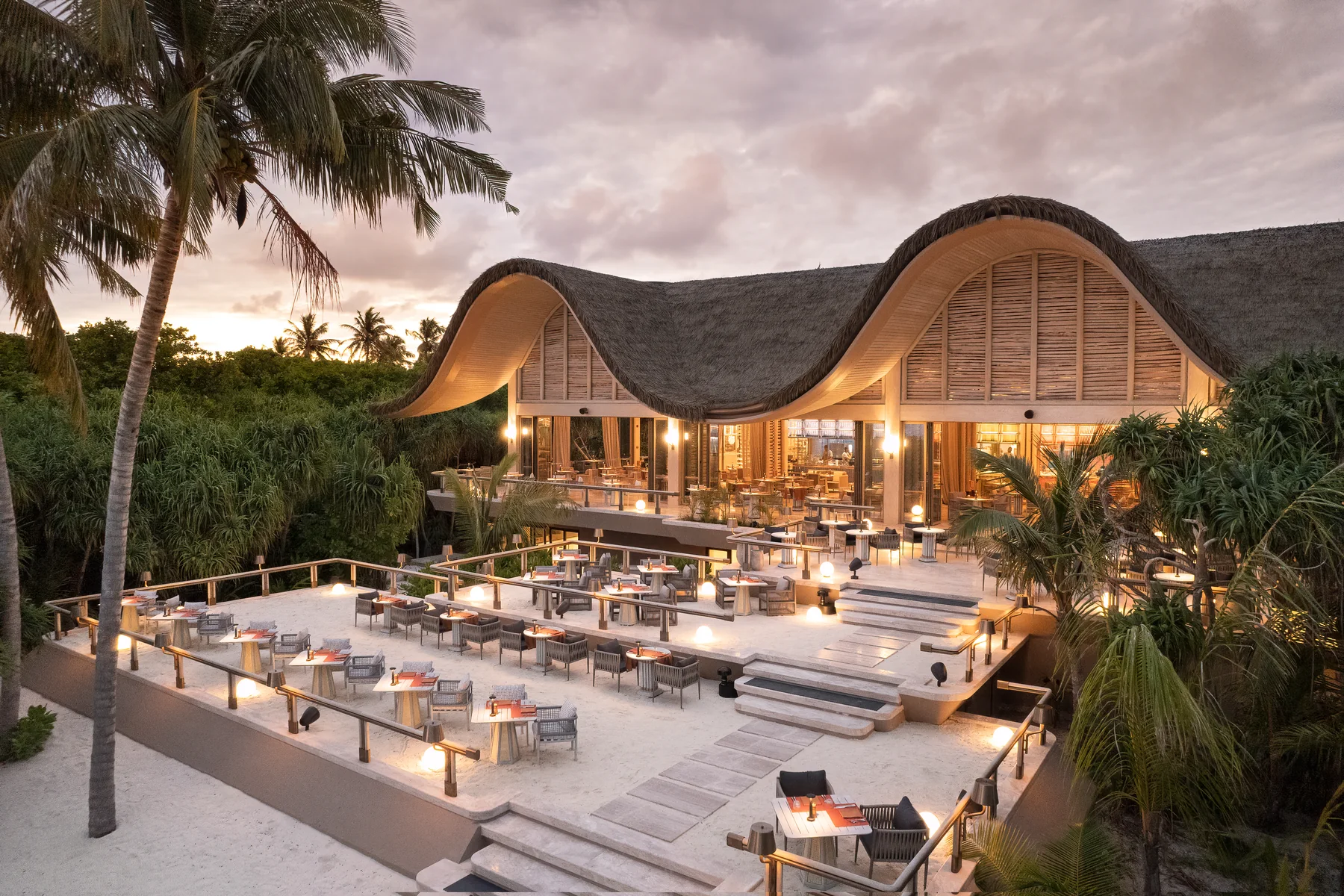 Outdoor Earth-to-Table dining at FLOW, JOALI BEING